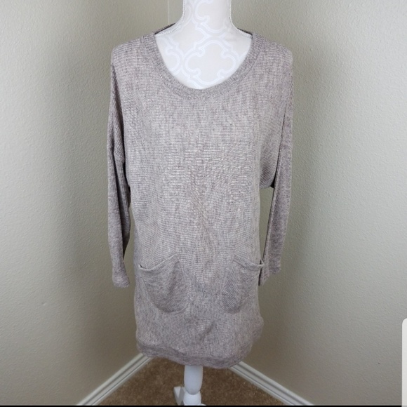 Sweater - Picture 5 of 6